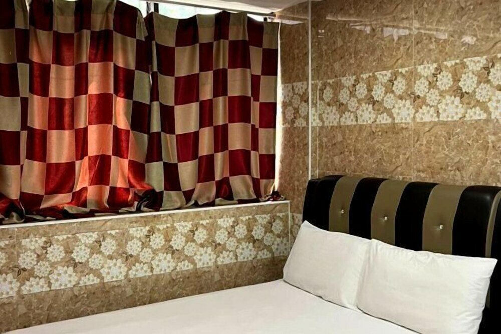 Фото Ark Malawti Hotel