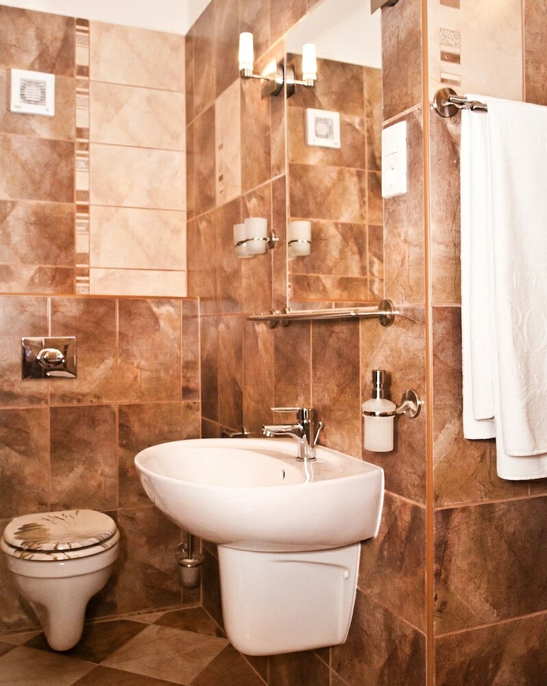 Фото Klastrom Hotel