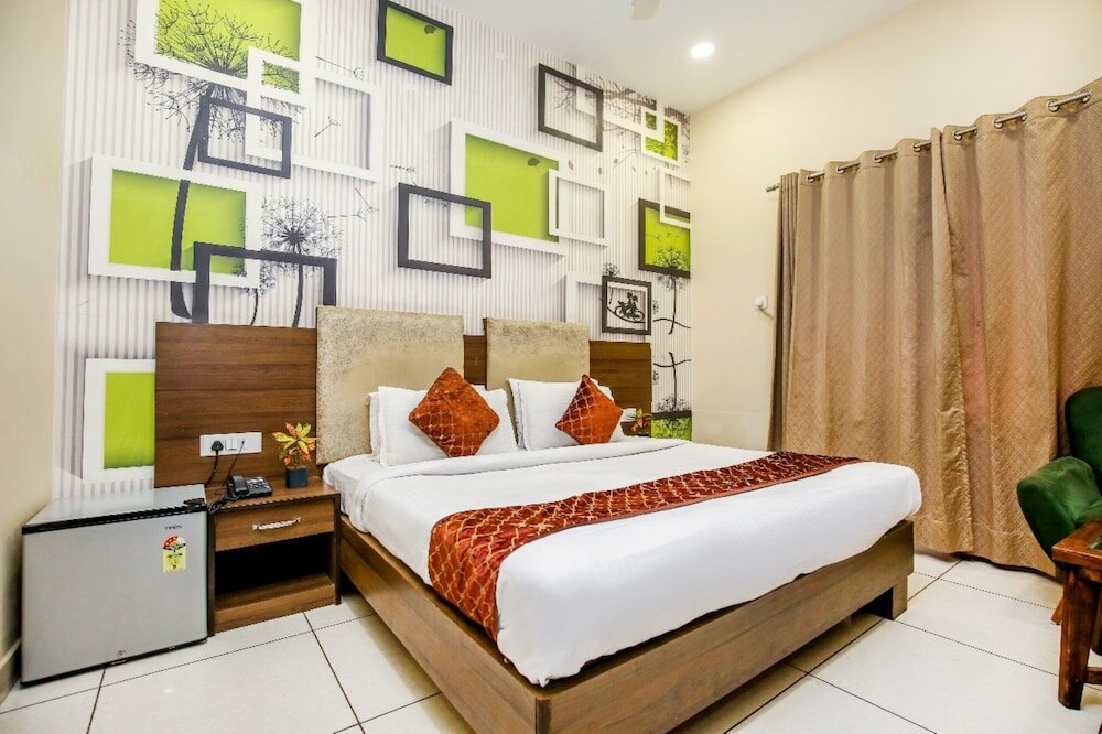 Фото Hotel Karan Residency