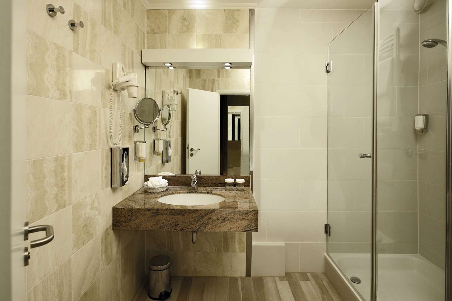 Фото H4 Hotel Frankfurt Messe