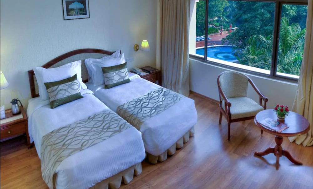 Фото Hotel Clarks Shiraz