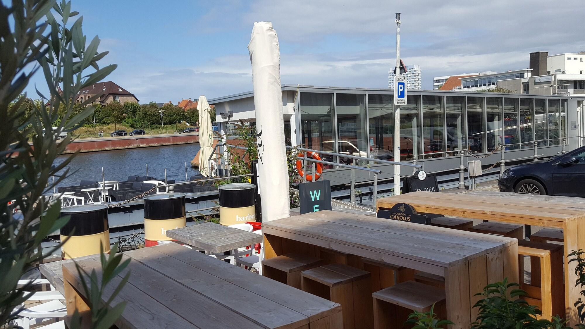 Фото Hotel Restaurant Brasserie Ahoi, Kortrijk