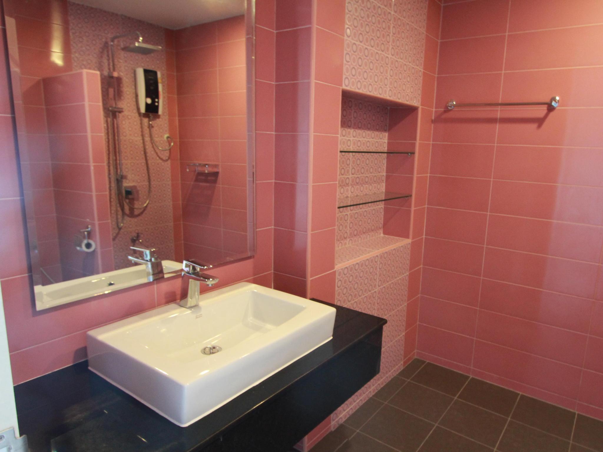 Фото Kamon Thara