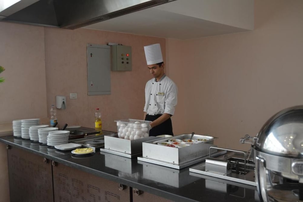 Фото The Guard Hotel