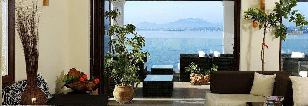 Фото Pantokrator Hotel