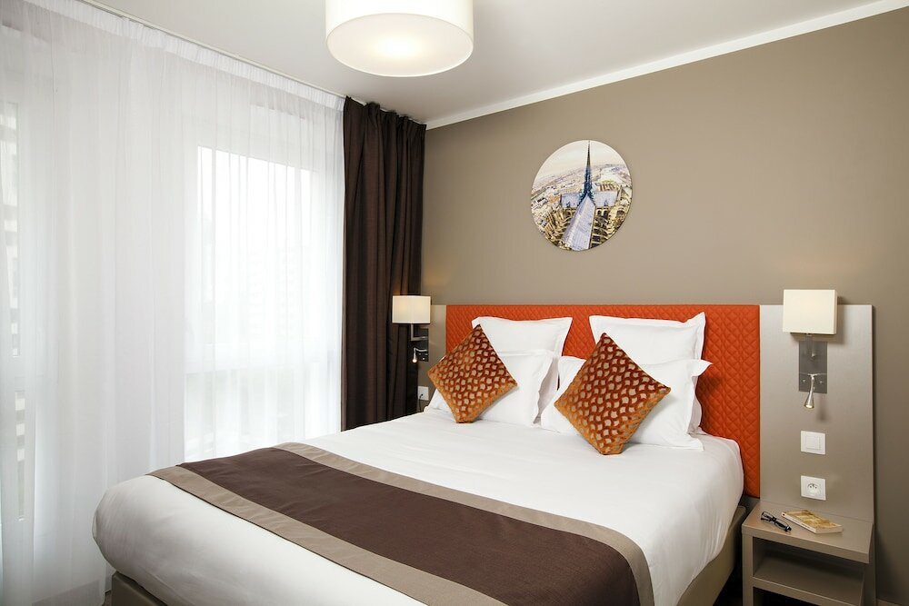 Фото Residhome Paris Rosa Parks