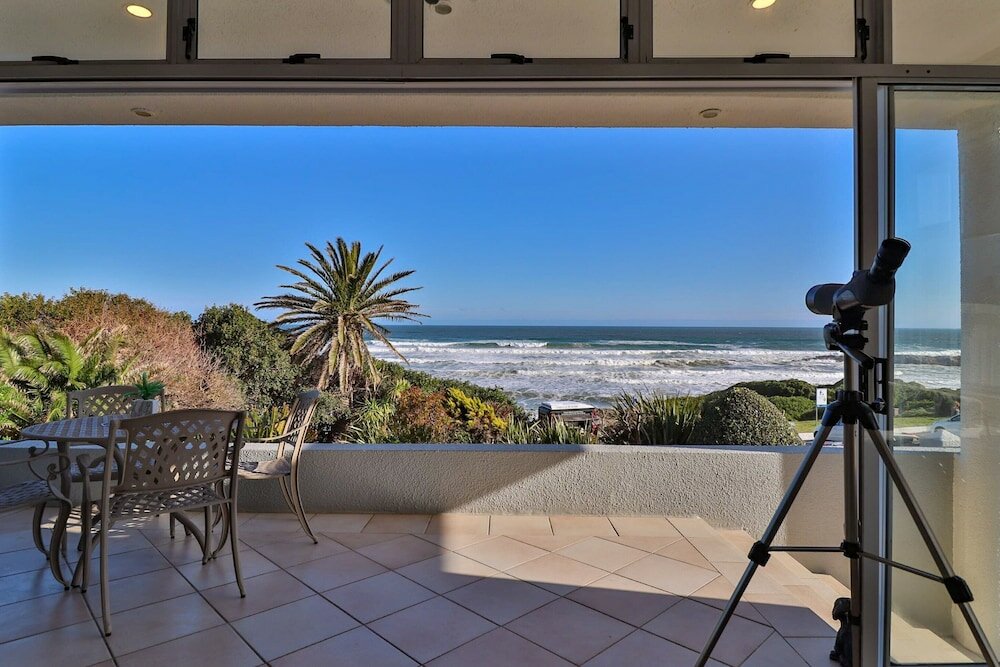 Фото Hermanus Beachfront Lodge