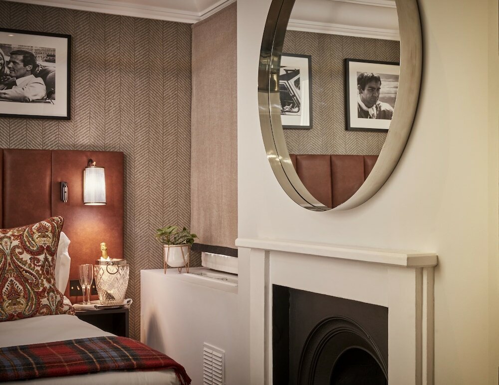 Фото Tophams Hotel