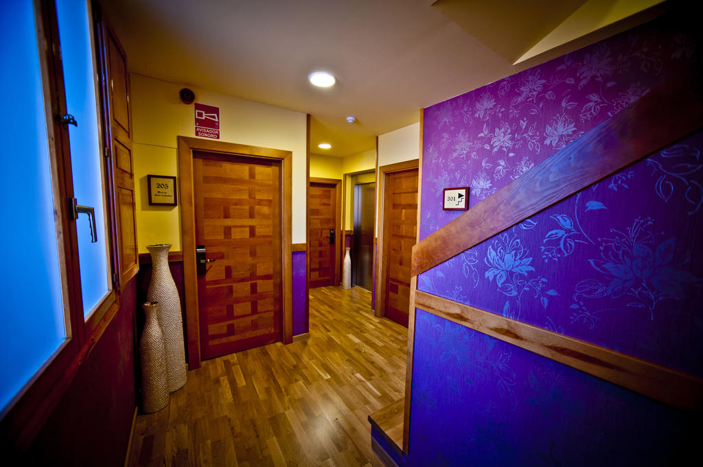 Фото Hotel Condes de Castilla