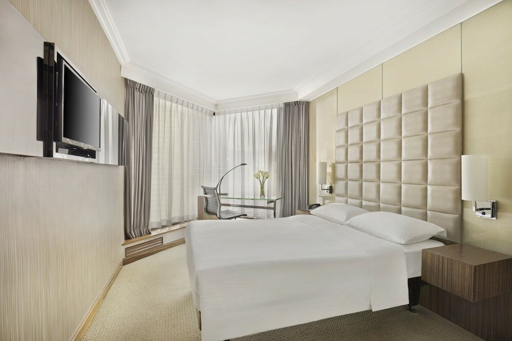 Фото The Kowloon Hotel