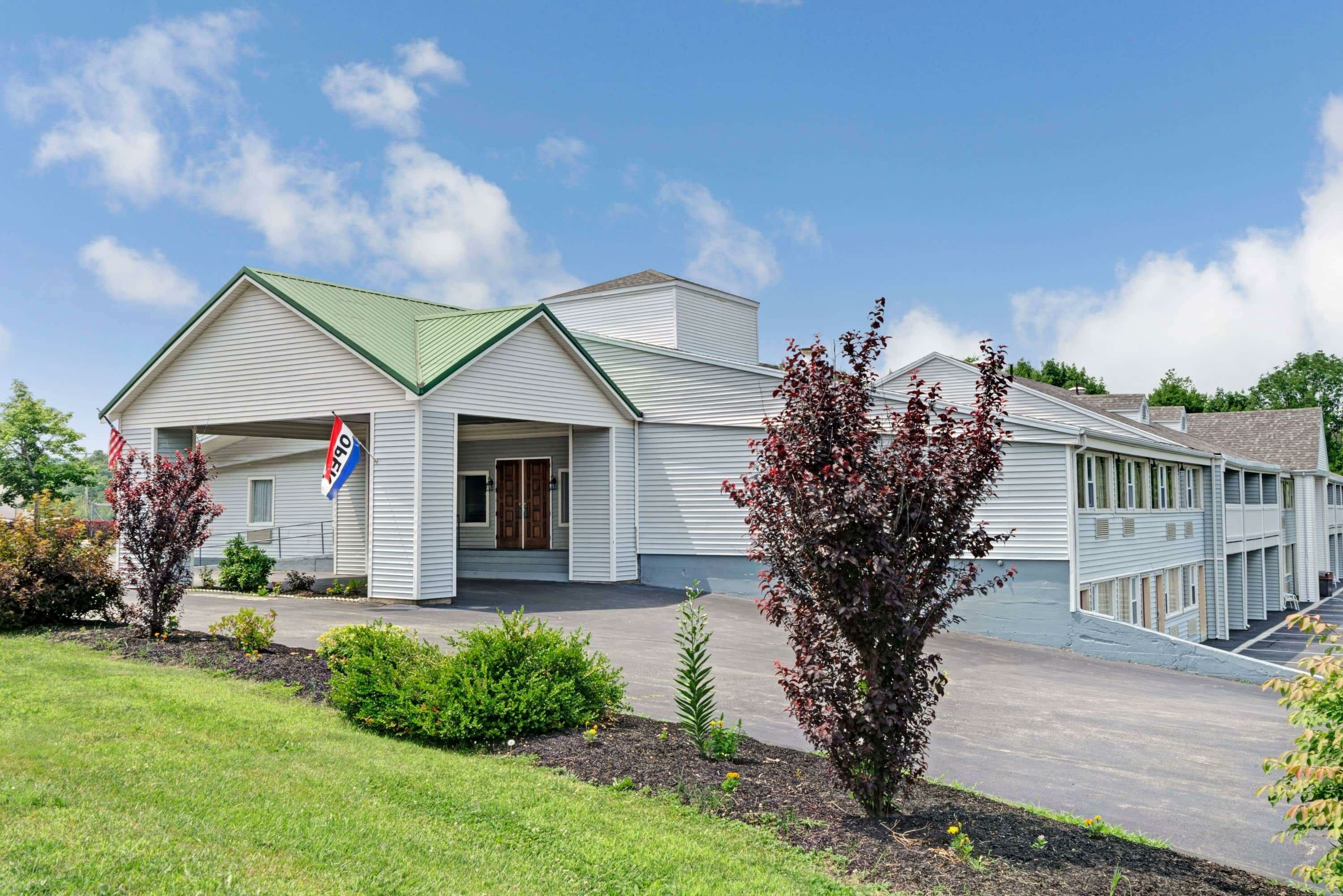 Фото Days Inn by Wyndham Kittery