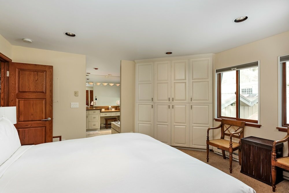 Фото Aspen Silverglo by Frias