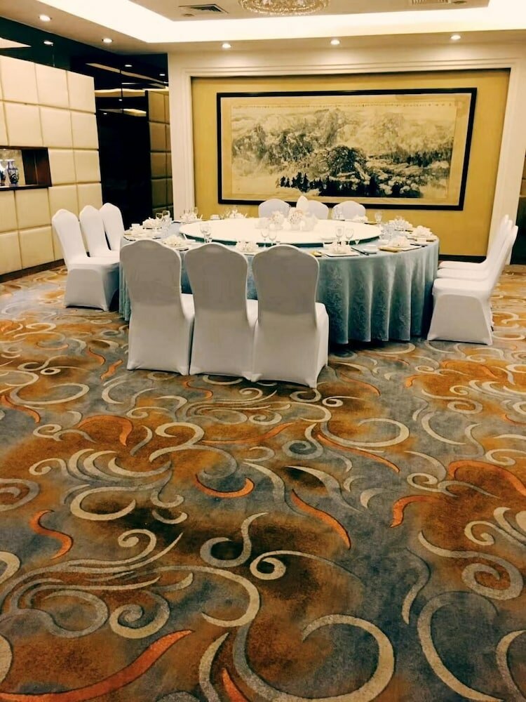 Фото Dalian Kerren Hotel