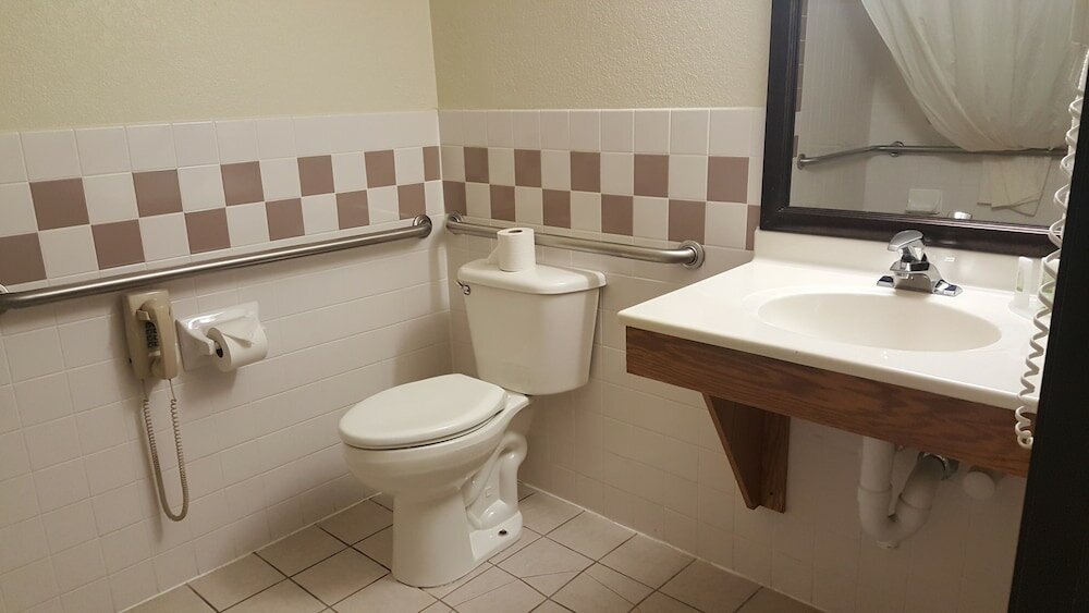 Фото AmericInn by Wyndham Garden City