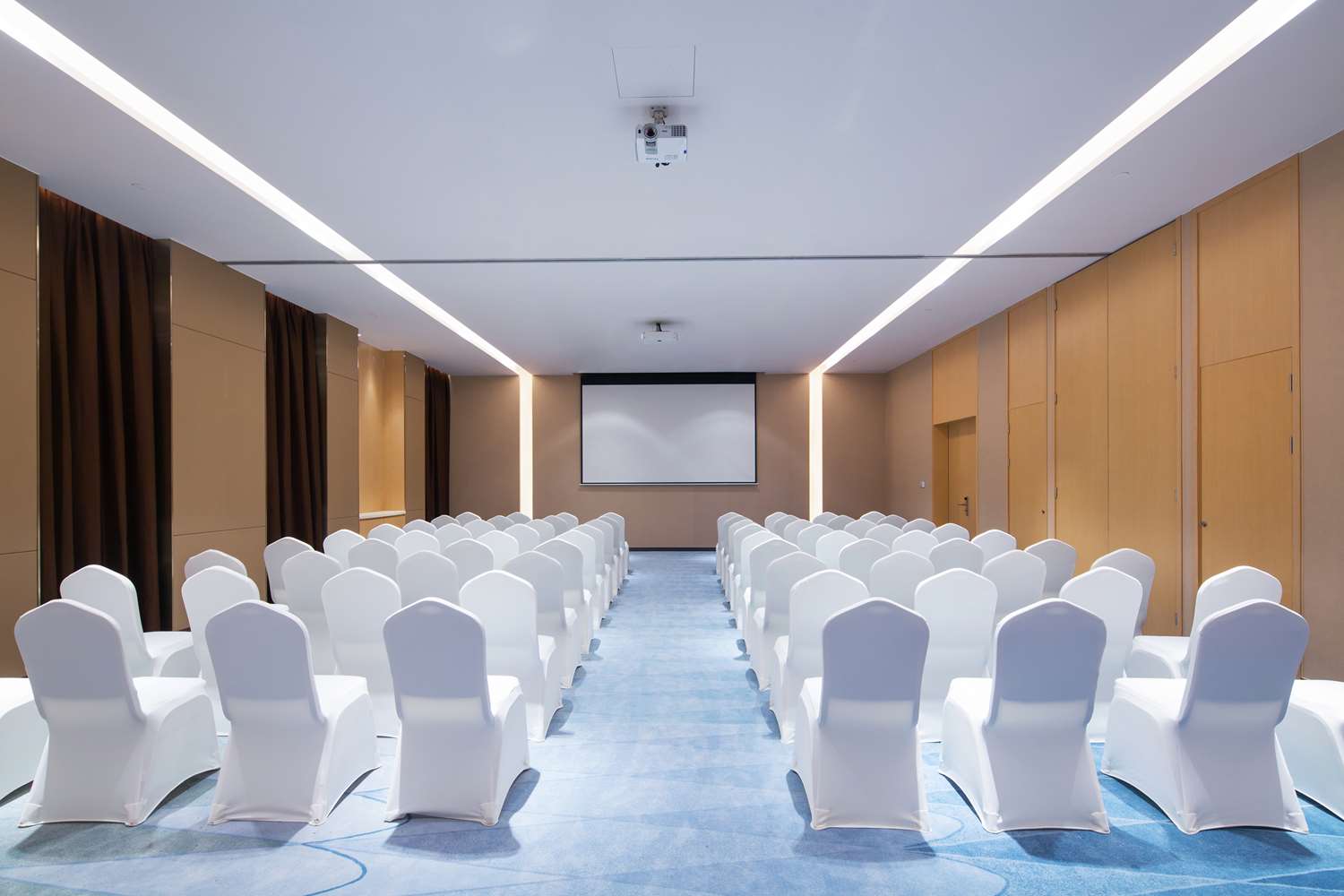 Фото Hilton Garden Inn Qidong