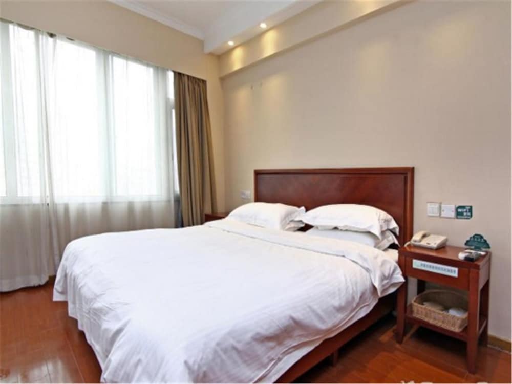 Фото Greentree Inn Jingan Xinzha Road