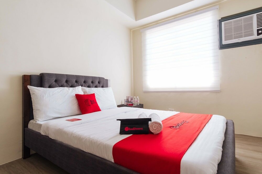 Фото RedDoorz Premium @ Vista Heights Legarda