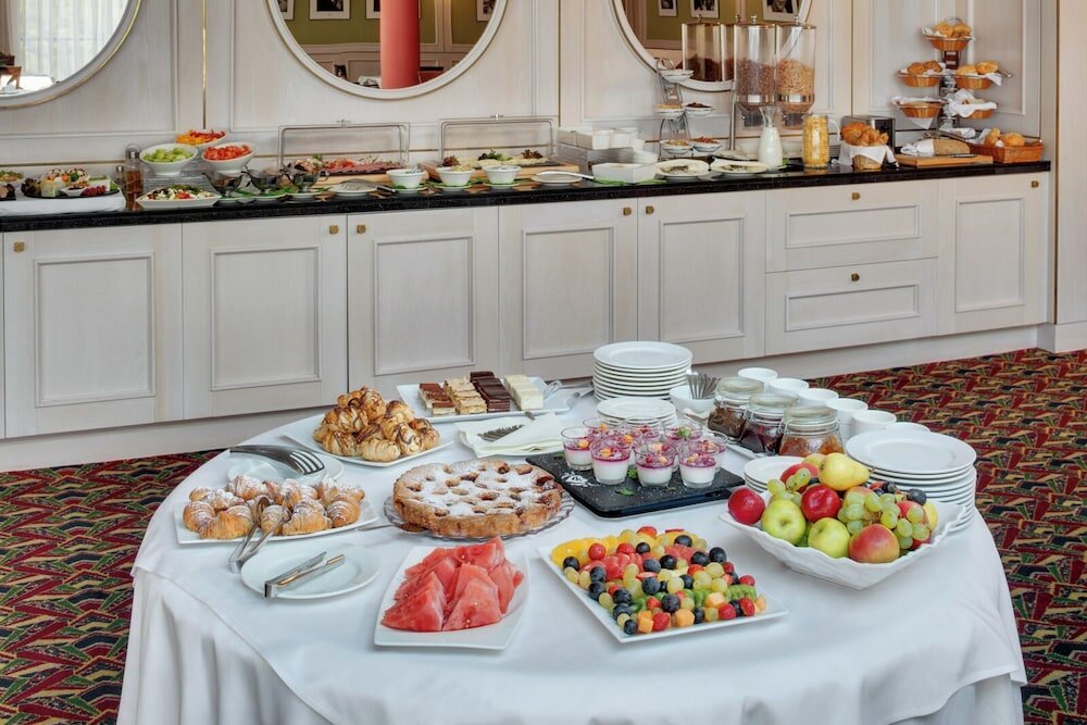 Фото Hotel Savoy