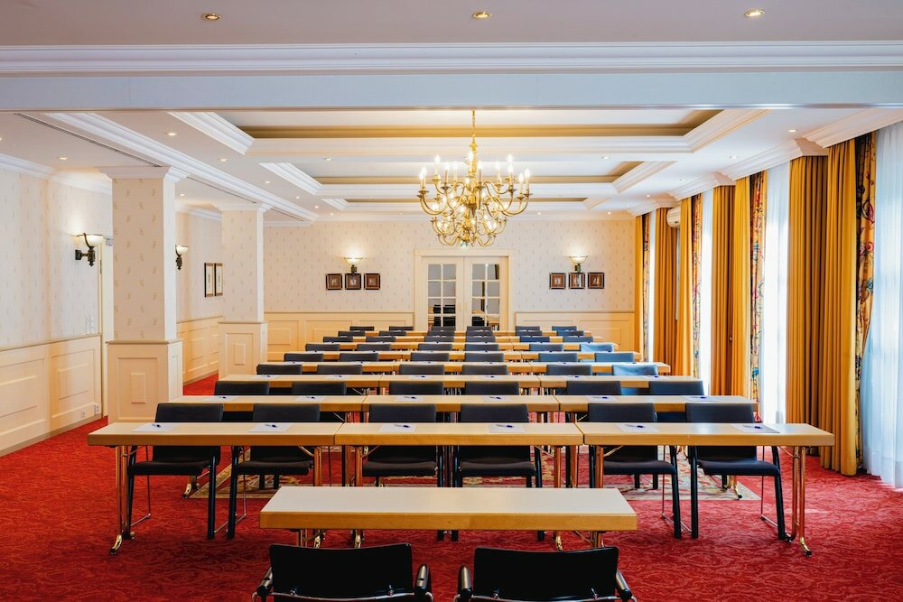 Фото Hotel Am Schlosspark