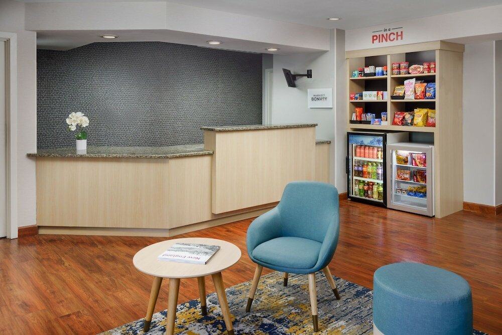 Фото TownePlace Suites by Marriott Manchester