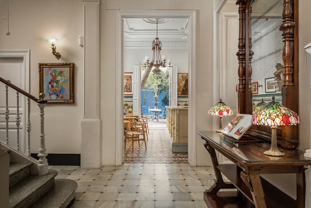 Фото Hotel Medium Renaixença