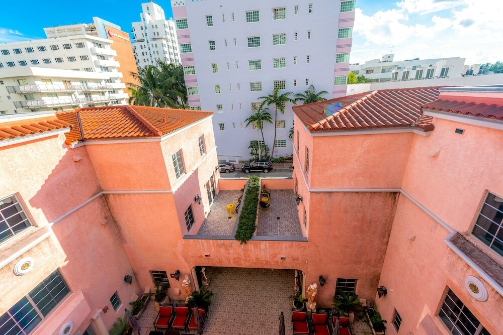 Фото Secret Garden Miami Beach