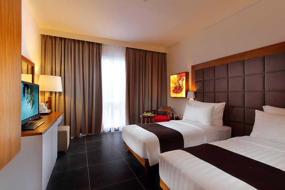 Фото Отель The 101 Bali Fontana Seminyak