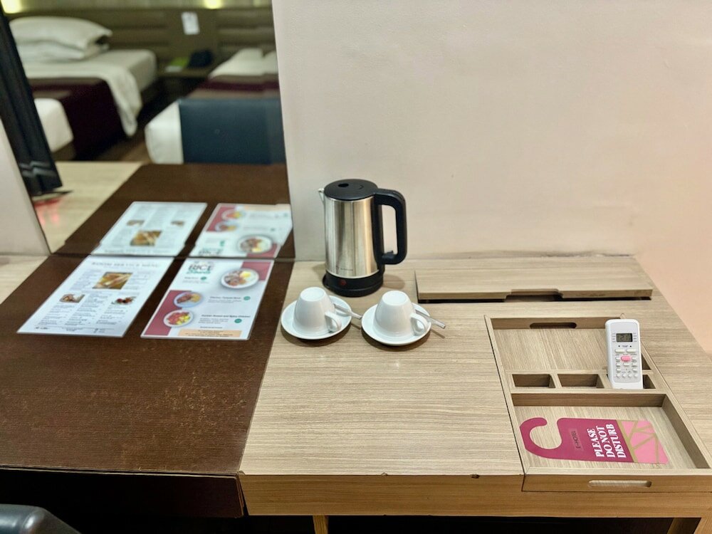 Фото The E-Hotel Makati