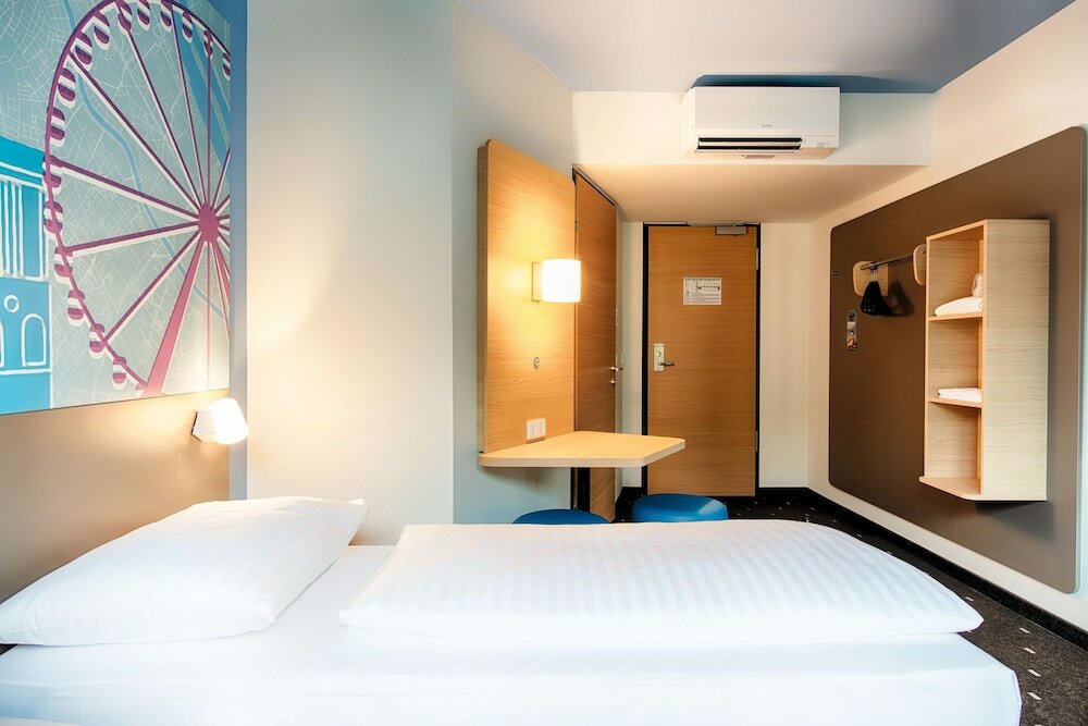 Фото B&b Hotel Wien-Meidling