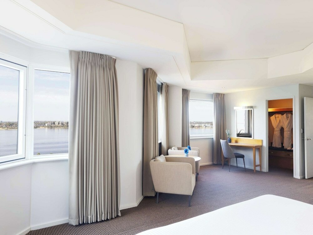 Фото Novotel Perth Langley