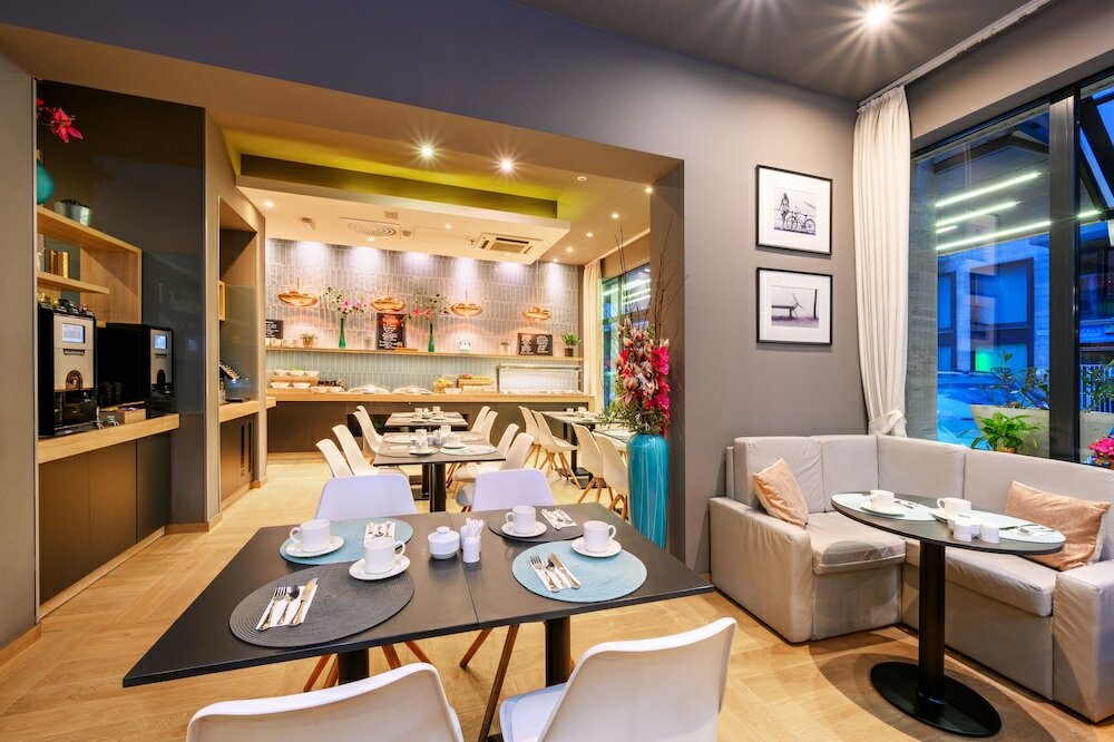 Фото Roombach Hotel Budapest Center