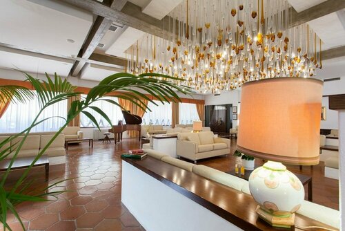 Внешний вид отеля Grand Hotel De Rose в Скалее, фото 2