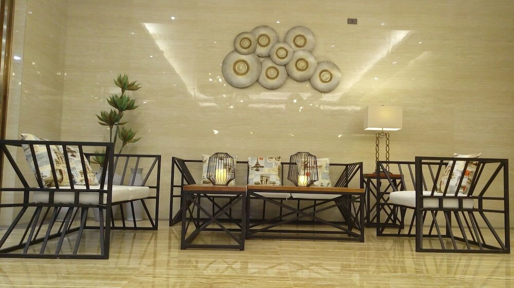 Фото Lotus Blu Hotel