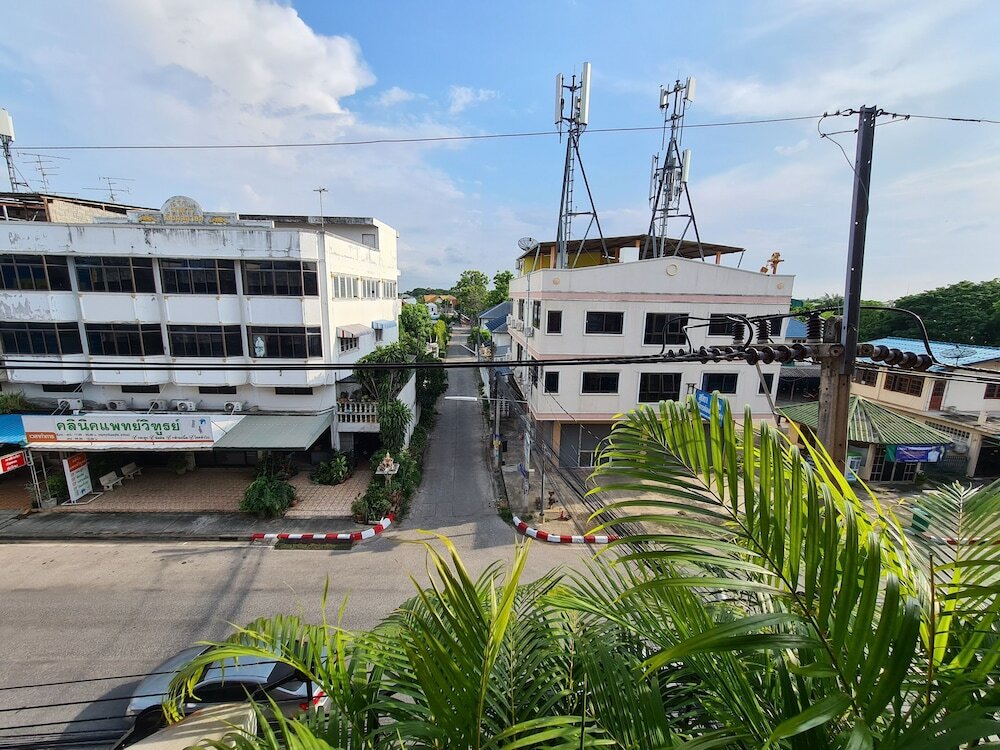 Фото The 8 Factory Hostel Phitsanulok