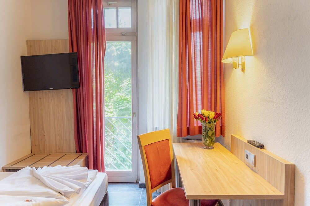 Фото Hotel Astoria am Urachplatz