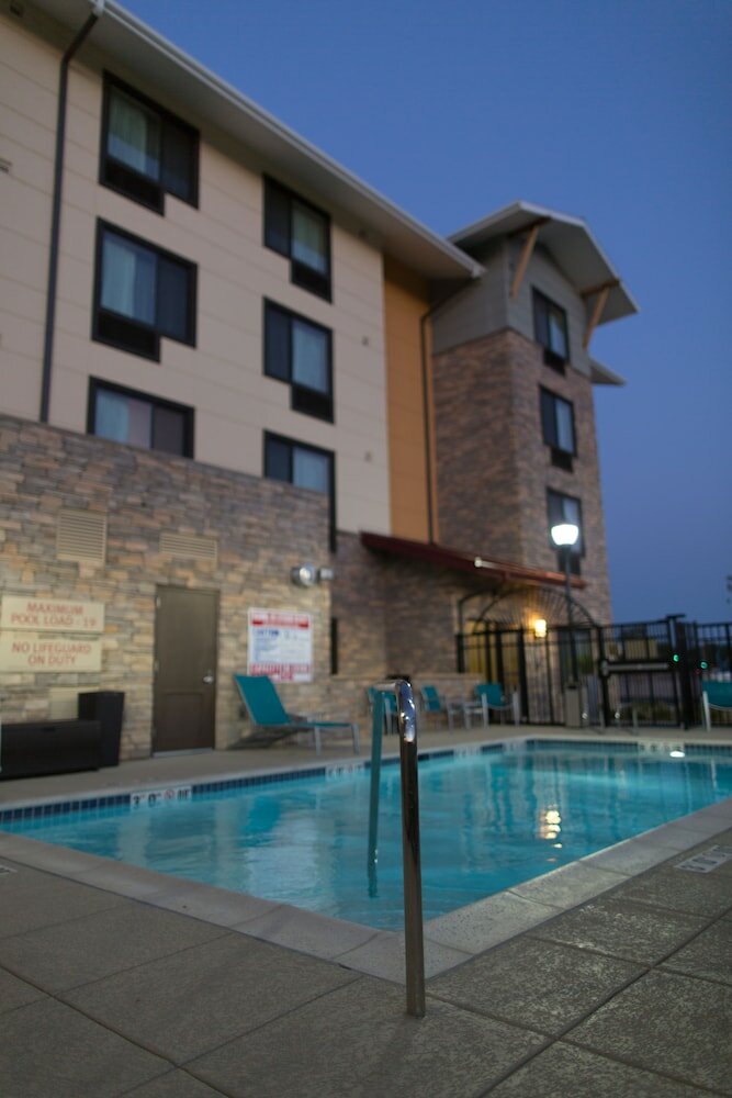 Фото TownePlace Suites by Marriott Lancaster