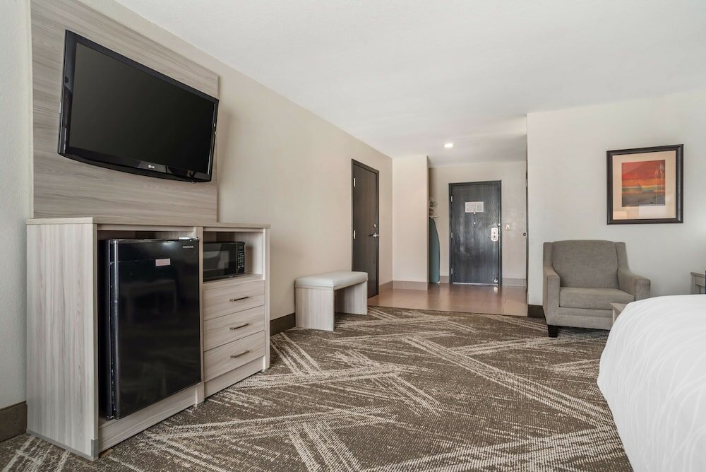 Фото Best Western Plus Jackson Downtown Colliseum