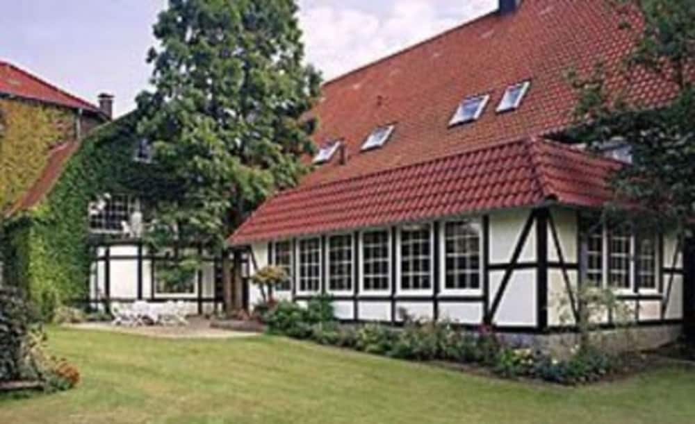 Фото Akzent Hotel Gut Hoeing