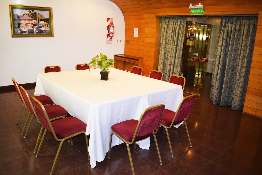 Фото Hotel Solans Carlton