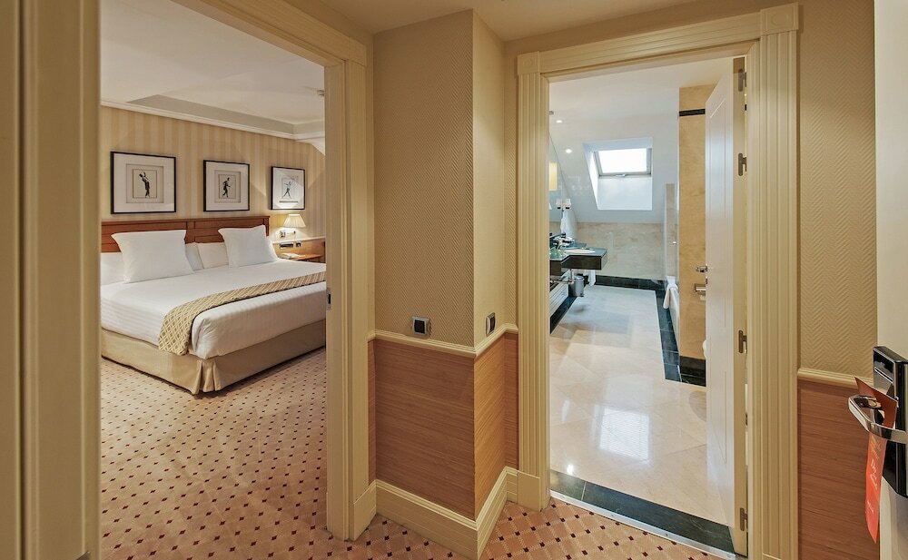 Фото Hotel Valladolid Recoletos