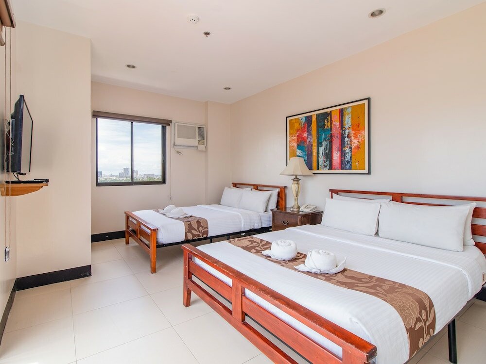 Фото Main Hotel & Suites