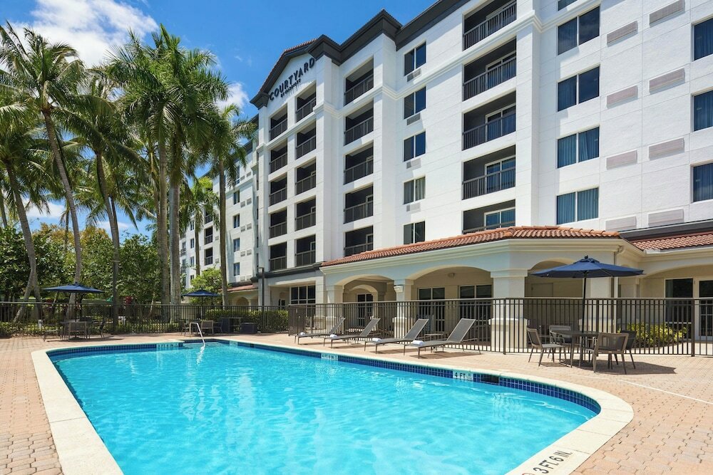 Фото Courtyard by Marriott Fort Lauderdale Weston