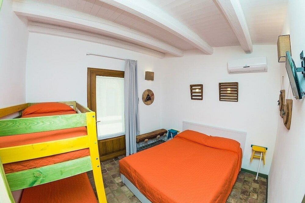 Фото La Quercia e l'Asino