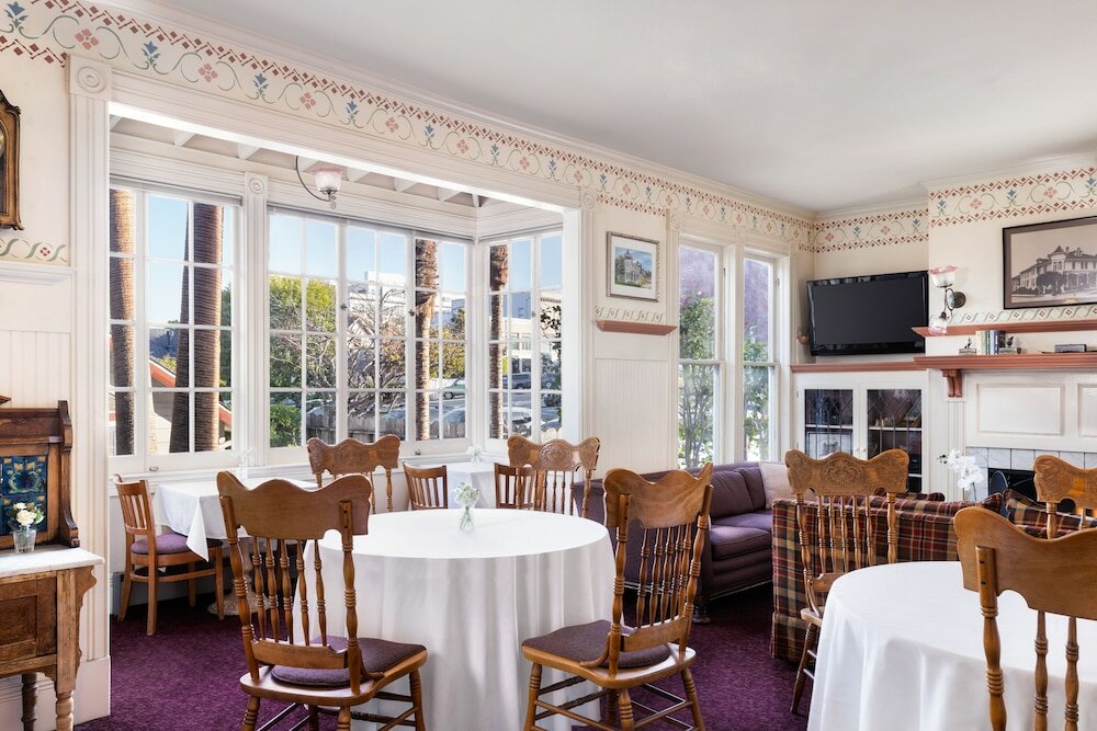 Фото Centrella Inn