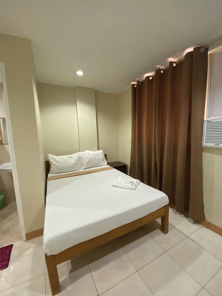 Фото Lylie Hotel