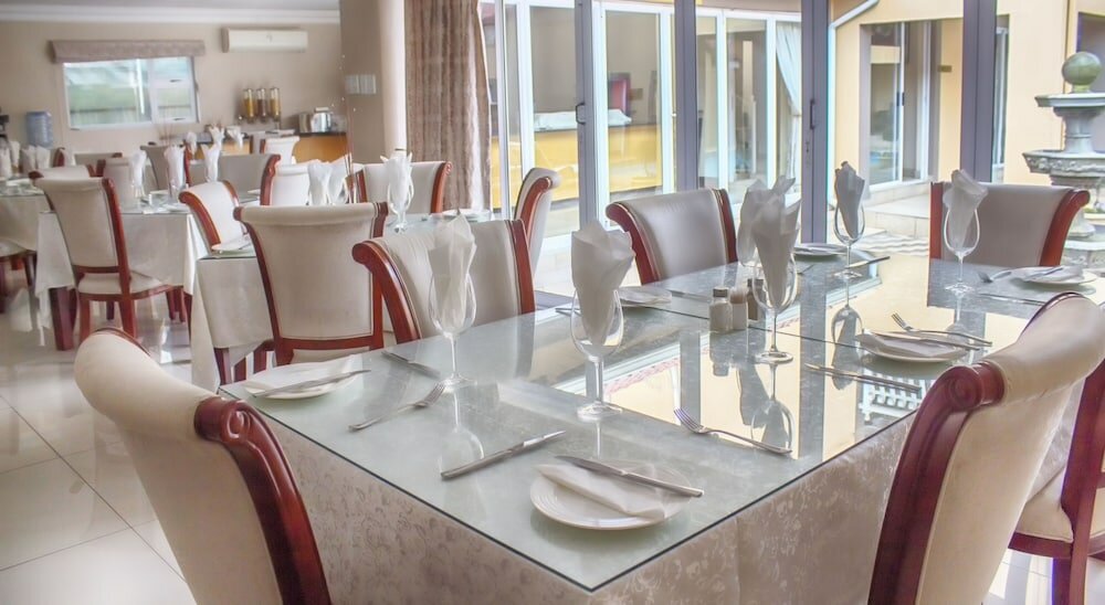 Фото Lakeview Boutique Hotel & Conference Center