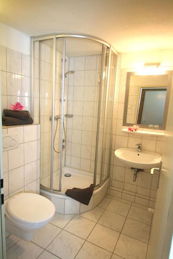 Фото Auto-Parkhotel