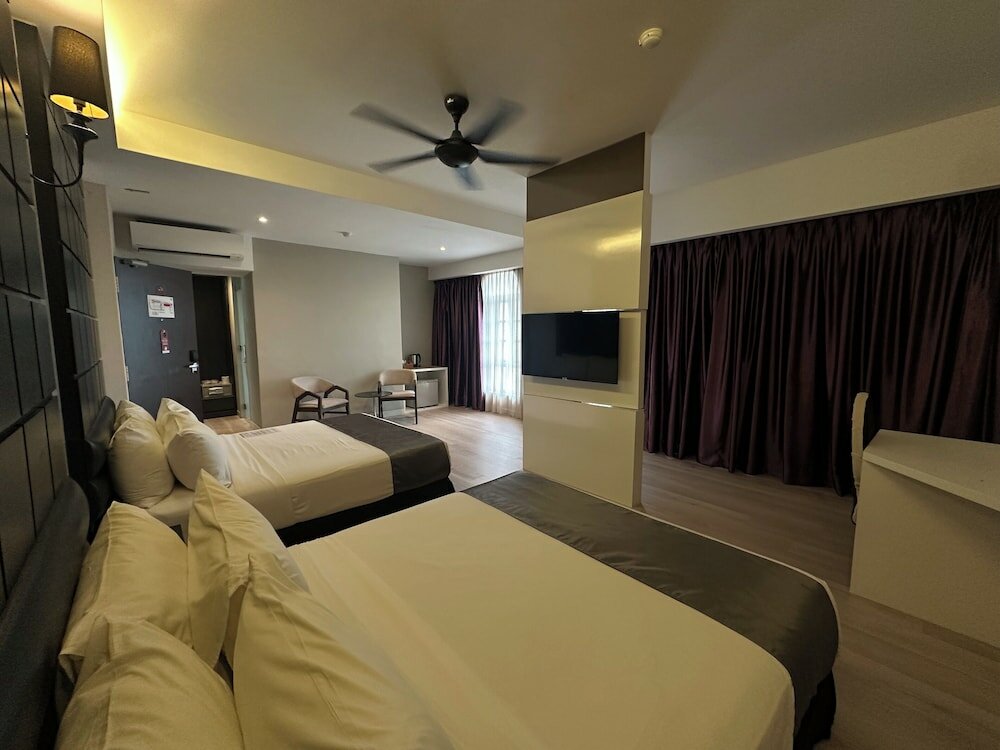 Фото The Sterling