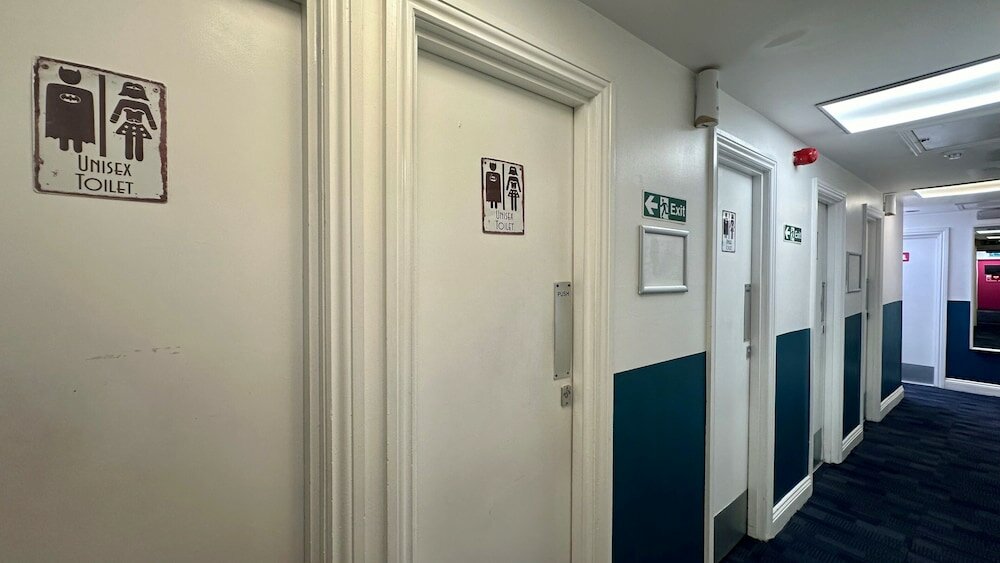 Фото Smart Russell Square Hostel