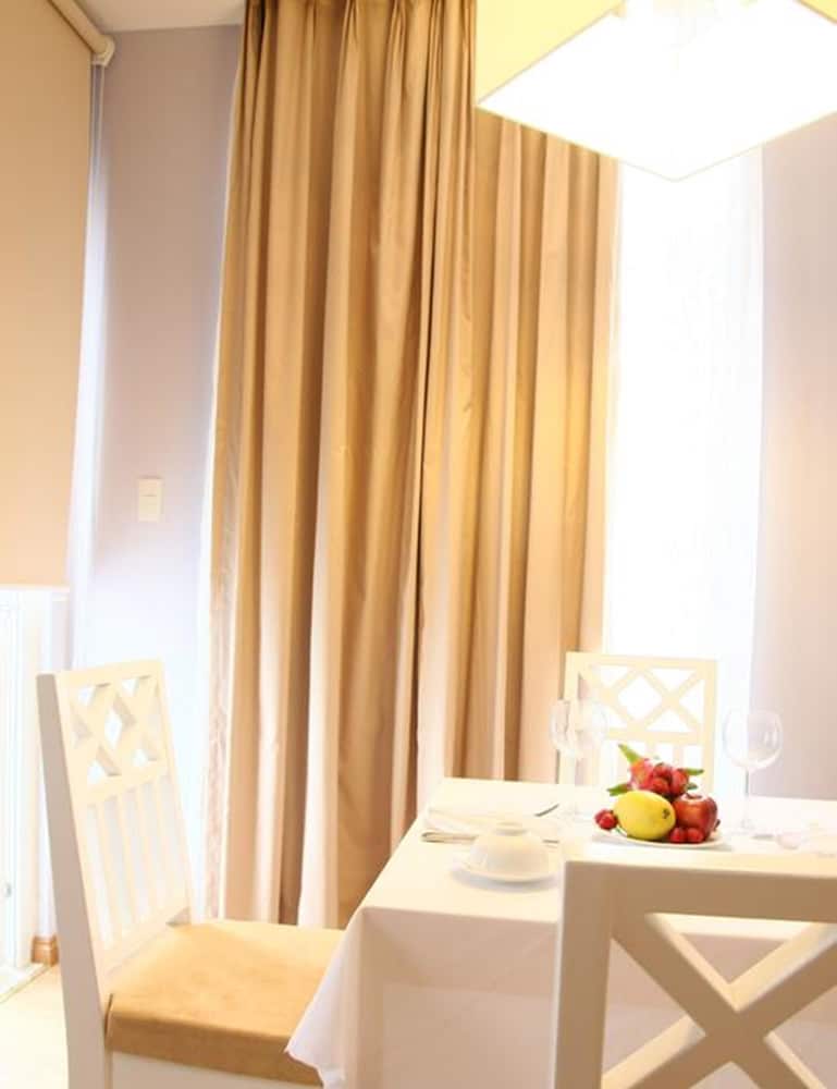 Фото Angela Boutique Serviced Residence